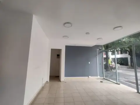 LOCAL - Urquiza R, zona comercial