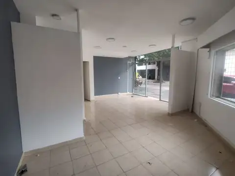 Local en Alquiler en Villa Urquiza, $ 950.000