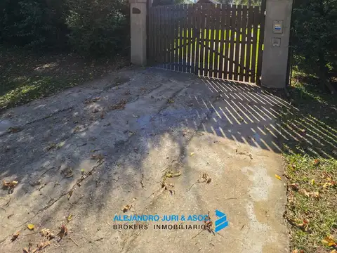 Casa 6 ambientes con 3 baños