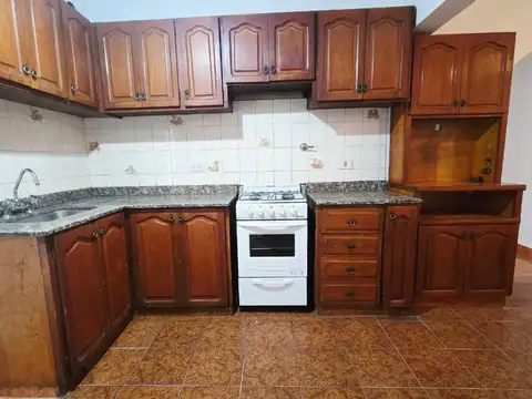 Departamento 2 amb. en Alquiler con balcon,Lomas del Mirador