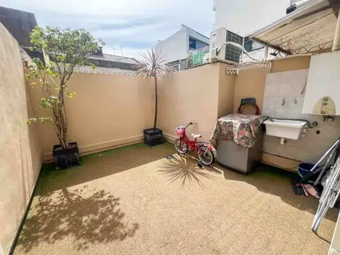 MONOAMBIENTE DIVISIBLE COCINA SEPARADA PATIO