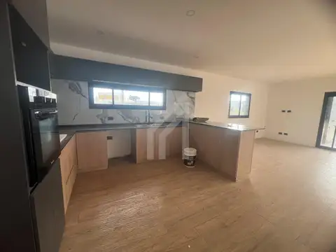 Casa en Venta al Oeste