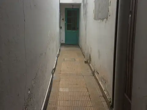 CASA A RECICLAR-TERRENO FINES COMERCIALES O EMPRENDIMIENTO 