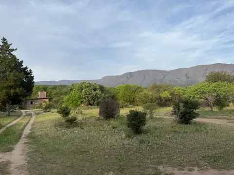 Casa en Venta en Loma Bola, USD 150.000