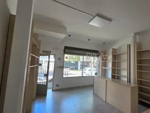 Local en Alquiler 40 años