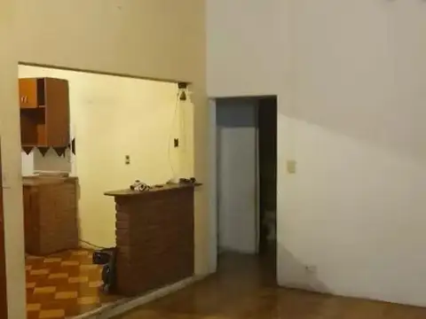 VENTA EN BLOCK - DOS DEPARTAMENTOS DE 2 Y 3 AMBIENTES - LOCAL COMERCIAL - RAMOS MEJIA