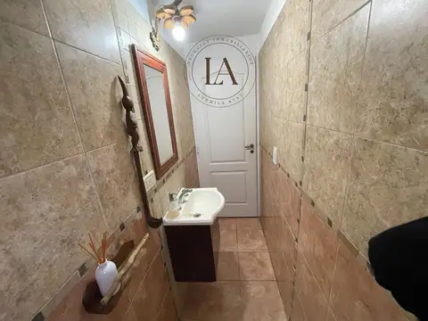 CASA EN ALQUILER ANUAL, MORENO