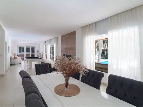 Los 33 Orientales 2100