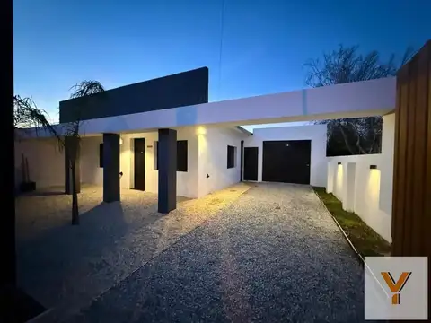 Casa en Venta - 2 Dormitorios 1 Baño - 435mts - Mar Del Plata