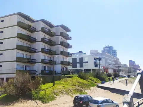 Ventra 3 amb c/ cocherra Frontal al Mar!! Centro