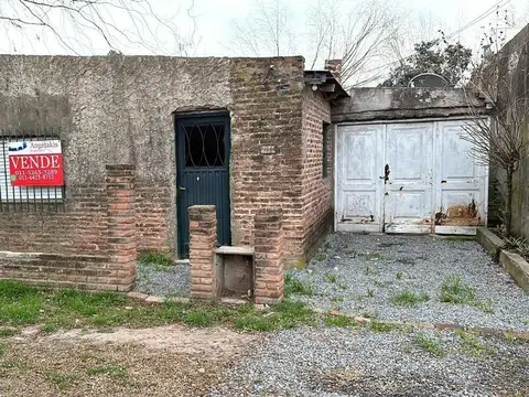 Terreno con casa a reciclar