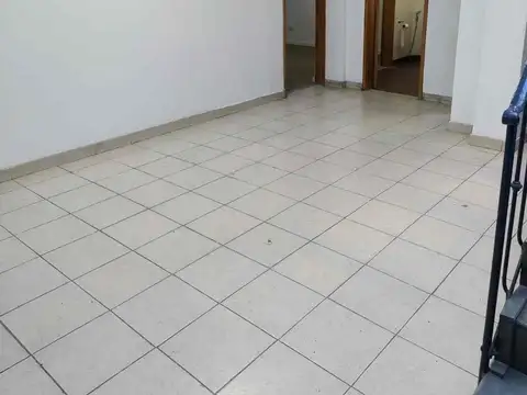 Depto Tipo Casa en Venta en Flores, USD 115.000