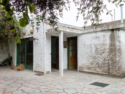 Casa 4 ambientes con 1 baño