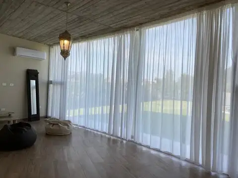 Casa en Venta en Haras Santa Maria, USD 590.000