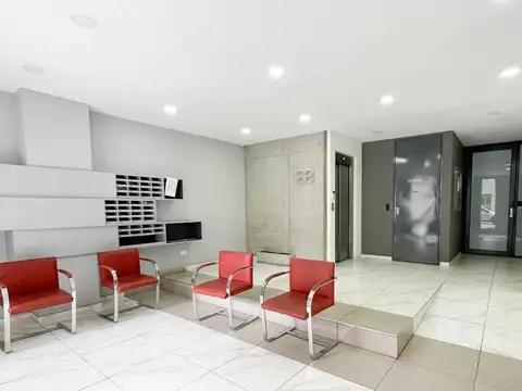 Paraguay 1700, Piso 7