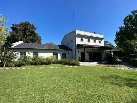 ZONA BALBASTRO -  EXCELENTE CASA  - IMPECABLE!