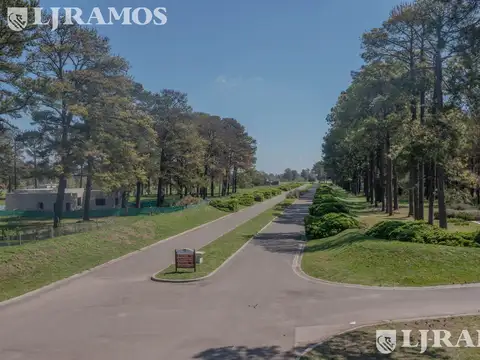 Pinares Country Club, Exaltación de la Cruz