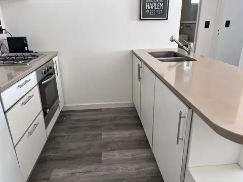 Departamento en Alquiler con 1 cocheras