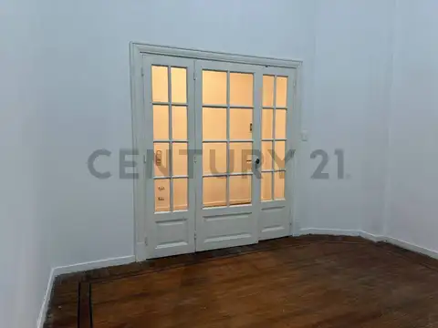 DEPARTAMENTO EN VENTA 2 AMB EN SARMIENTO Y URUGUAY VARIOS DESTINOS
