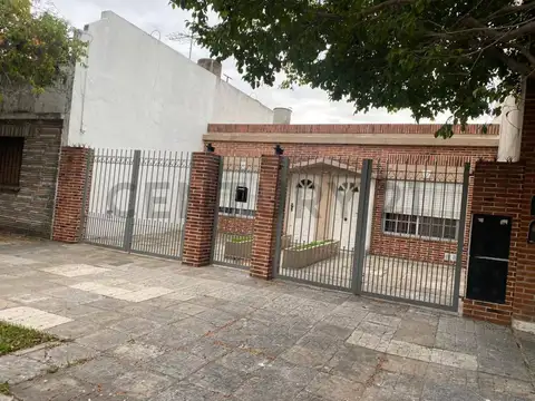 Venta 2 propiedades en block Gerli, Lanús.