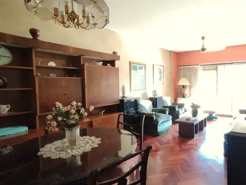 Departamento 4 ambientes con 2 baños