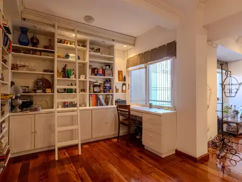 VENTA CASA CON SEGURIDAD PRIVADA -VILLA DEL PARQUE