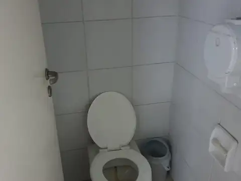 Local en Alquiler en Acassuso, USD 2.500