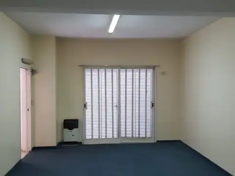Local en Alquiler en Acassuso, USD 2.500