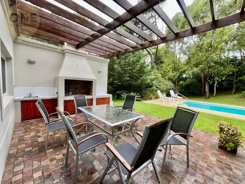 Casa 7 ambientes con 6 baños