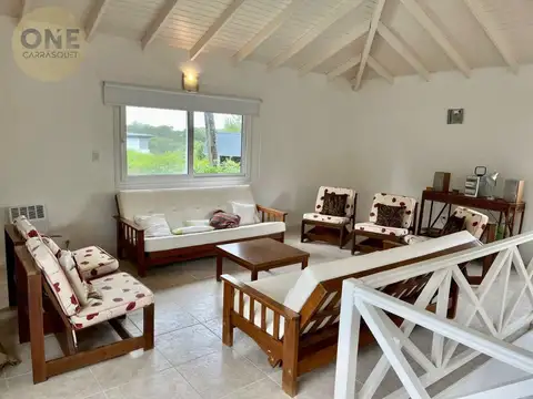 Eespectacular casa en Carilo a metros del mar