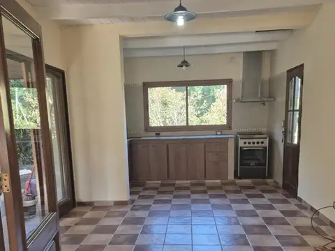 Casa 3 ambientes con 2 baños
