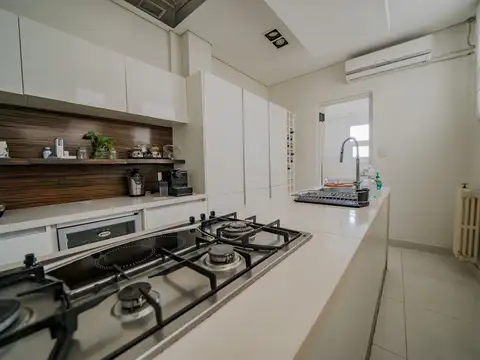 Departamento en Venta con 3 cocheras