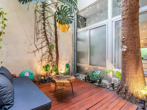 EXCELENTE CASA - VENTA - 5 AMBIENTES - SUITE - TERRAZA - PATIO - PARRILLA - CHACARITA