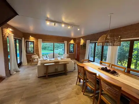 Casa en Venta en Los Paraísos, USD 240.000
