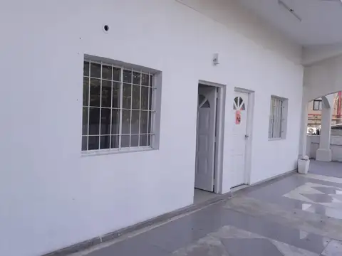 Oficina en Alquiler con 1 cochera