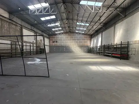 Galpon en Alquiler en Pompeya, USD 28.000