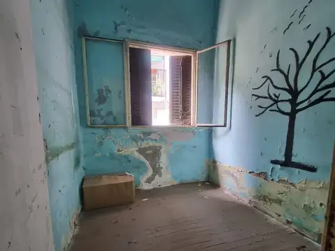 CASA SOBRE LOTE PROPIO IDEAL PARA FLIPPING.