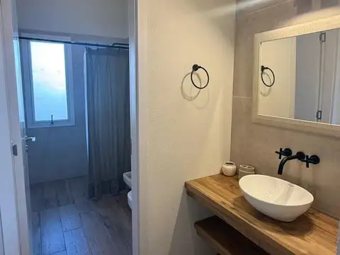 Casa en venta - 4 Dormitorios 3 Baños - Pinamar