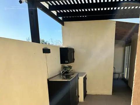 Casa 6 ambientes con 3 baños