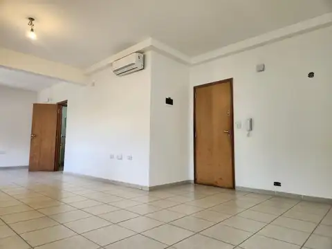 Departamento en Alquiler en La Plata, $ 400.000