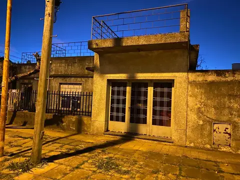 Terreno en Venta en Villa Luzuriaga, USD 99.000