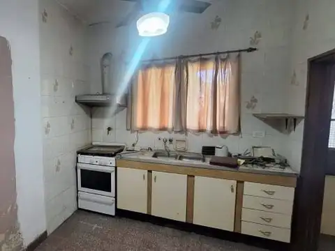CASA 3 DORMITORIOS CON ESPACIO VERDE