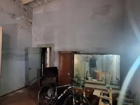 Casa 6 ambientes con 1 baño