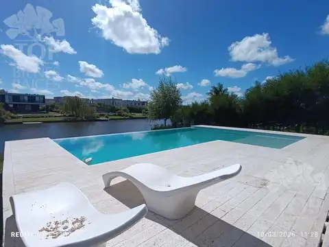 Casa en El Naudir al lago
