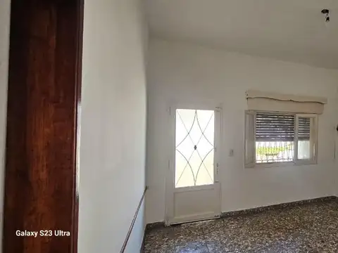 Casa 3 ambientes con 1 baño