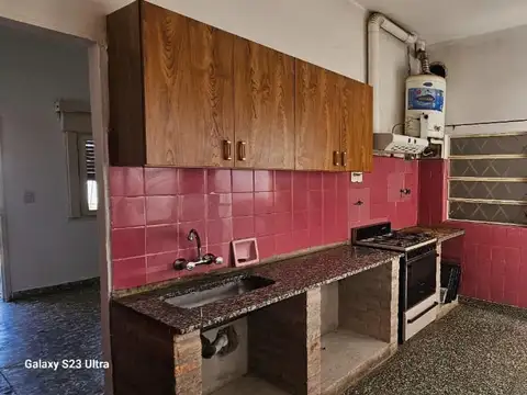 S. MARTÍN CASA 3 AMB. C/TERRAZA, PARRILLA Y LAVADERO