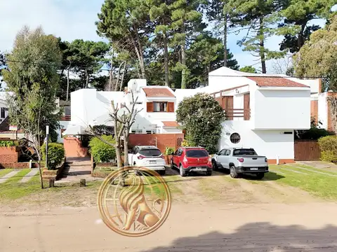 Venta PH Pinamar Dúplex 4 ambientes gas natural Oportunidad