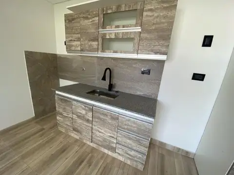 Departamento céntrico en alquiler! Perón al 700