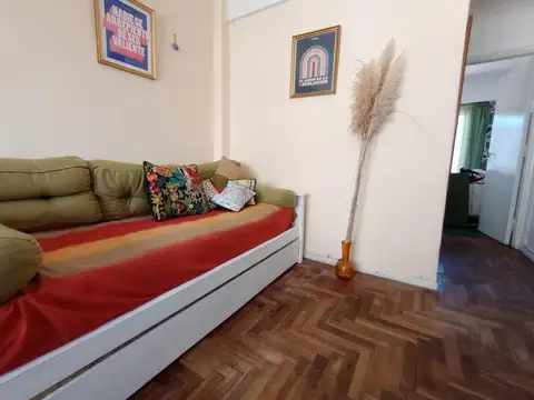 Hermoso depto. frente al Shopping Aldrey.