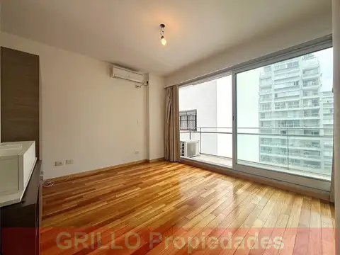 Av. del Libertador 8460. Departamento de 45m2. Pileta. Laundry. Solarium.